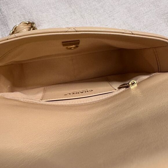 Chanel 24K Small Flap Bag Beige Quilted with CC Strap - Picture 10 of 16